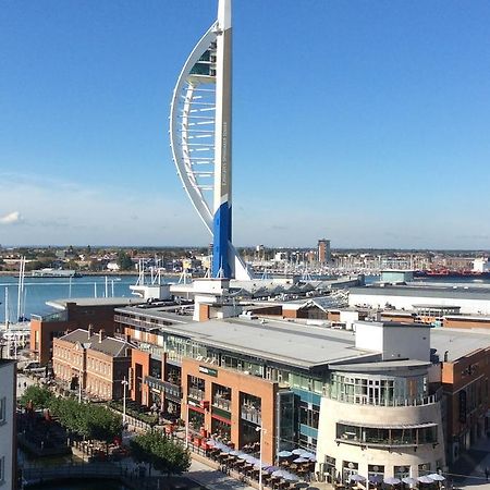 Gunwharf Quays Harbour Apartments Portsmouth Exterior foto